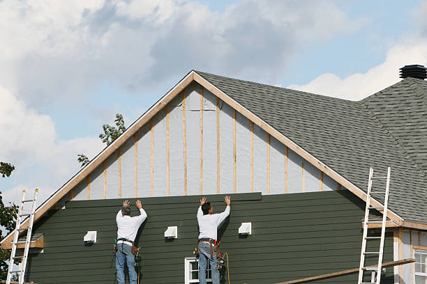 Professional Siding technician working in Sharpsville, PA